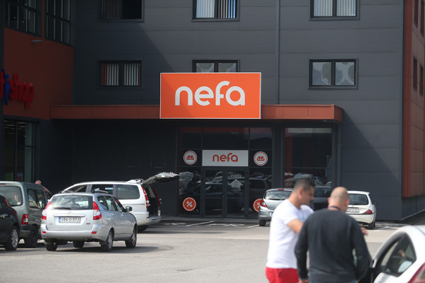 AFERA “NEFA NAMJEŠTAJ” Tajanstvena direktorka i Rusi opljačkali kupce i državu