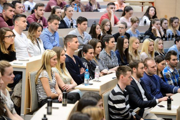 BiH siromašnija za 18.000 studenata