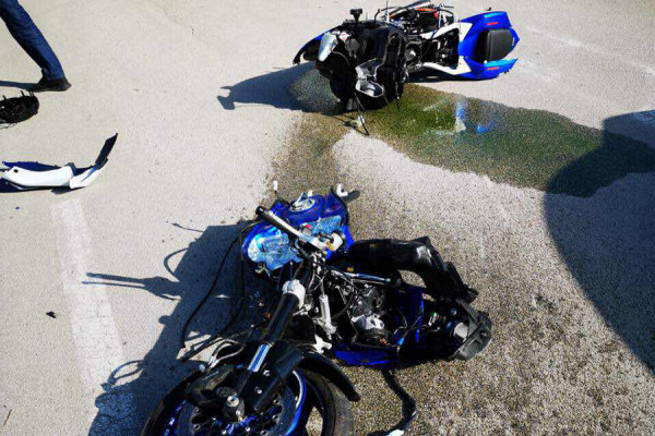 13 saobraćajki prethodne noći -Motociklista poginuo nakon sudara, 17 osoba povrijeđeno