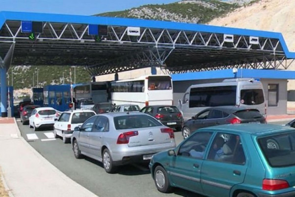 Pojačana frekvencija vozila na graničnim prelazima