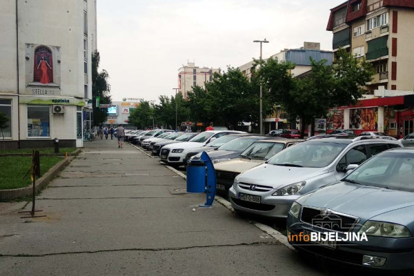 U toku postavljanje novih kanti za smeće u Bijeljini