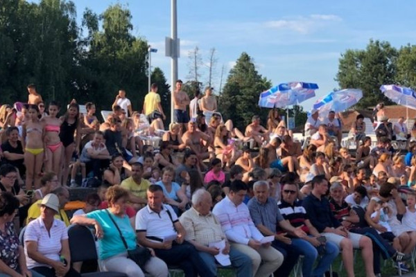 Međunarodni festival folklora “Dvorovi 2019”