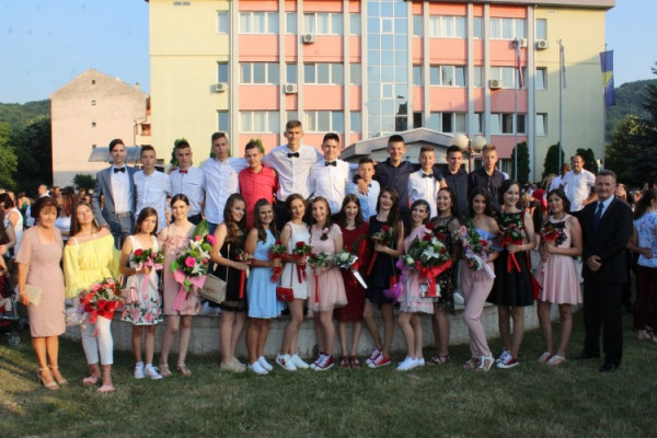 Trivić: Ukidamo proslave male mature u kafanama