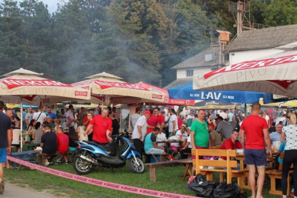 Tradicionalni kotlić u Gornjem Dragaljevcu