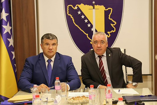 Uspostavljen dogovor za borbu protiv migranata: Veći broj pripadnika policije RS na granicama