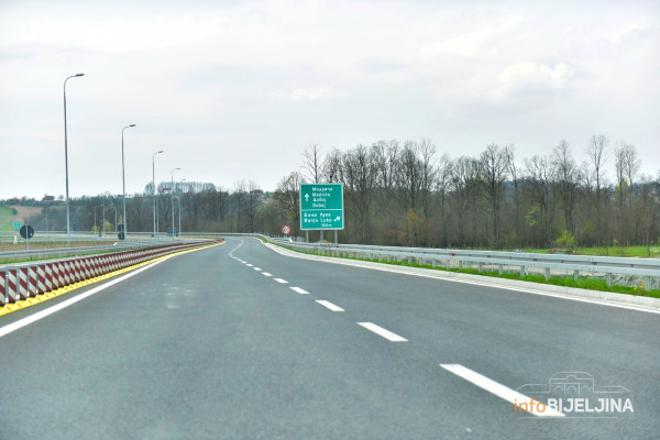 Vozači na autoputu Banjaluka - Gradiška će još voziti bez predaha
