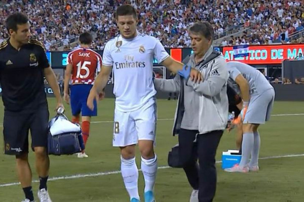 Jović povredio koleno protiv Atletika