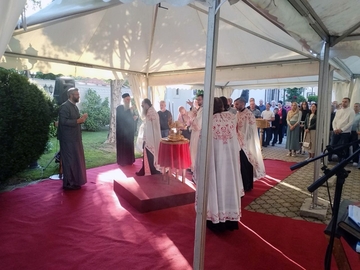 Mitropolit Fotije služi liturgiju: Danas svečano obilježena slava manastira u Bijeljini