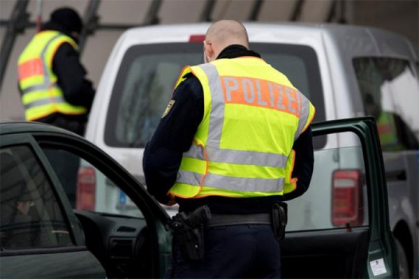 Bračni par iz BiH pokušao prevariti policajce u Njemačkoj