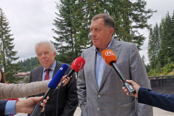 Dodik i Ivancov: Omogućiti legitimno predstavljanje naroda