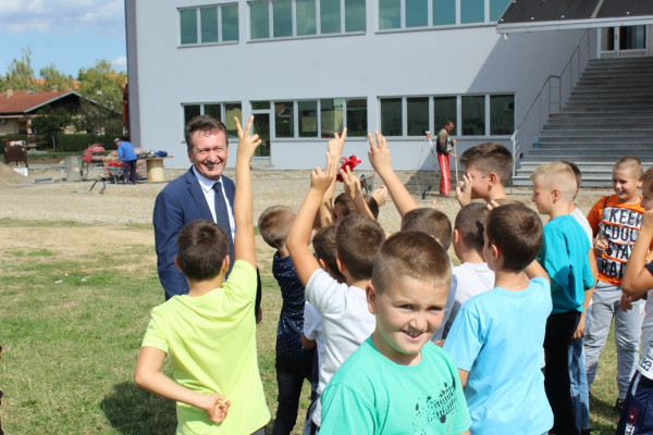 Ugljevik: U toku završni radovi na izgradnji sportske dvorane