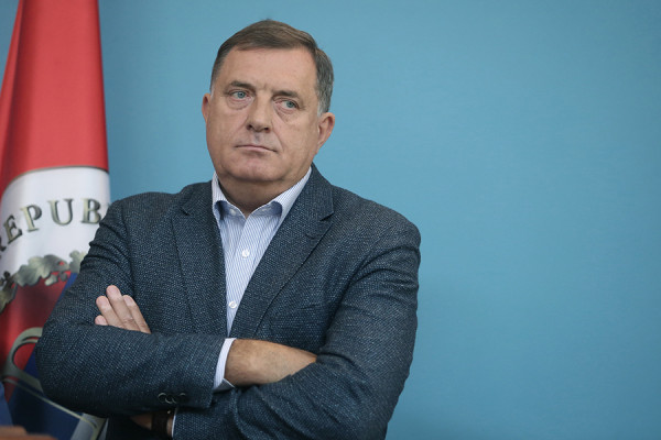 Dodik: Predložićemo povećanje plate za budžetske korisnike od 1. januara naredne godine
