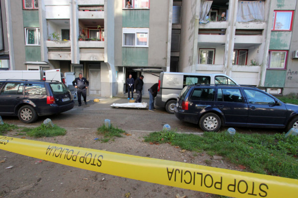 Tuzla: Zaklao suprugu, pa legao na bombu
