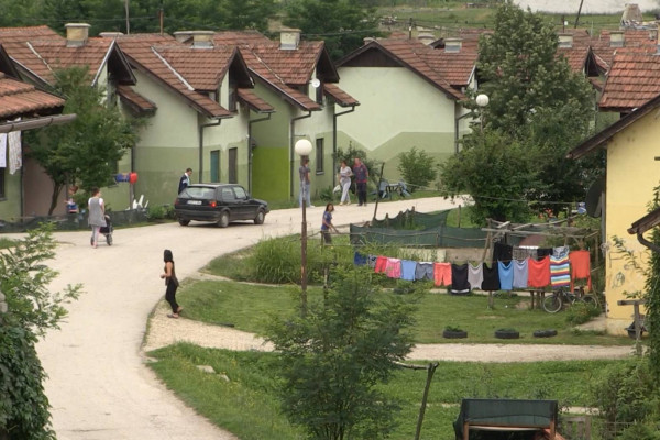 U kolektivnim centrima u BiH još 7.247 osoba: Nemaju posao, žive u neuslovnim prostorijama