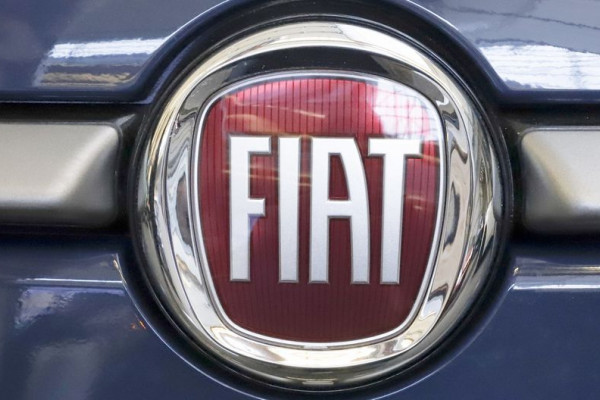 Fiat ukida male automobile