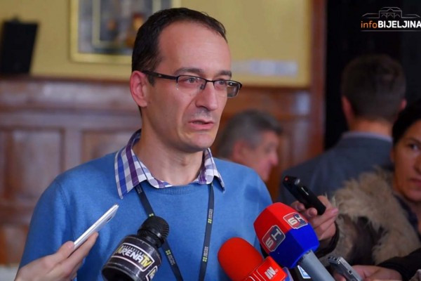 Predrag Lopandić: Razdvojiti privatni život od poslovnog