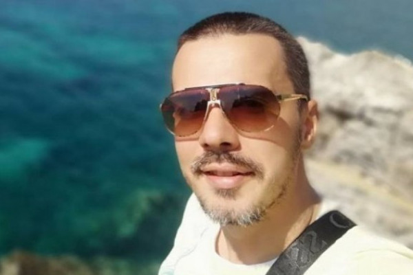 Bojan Tomović isjekao vene