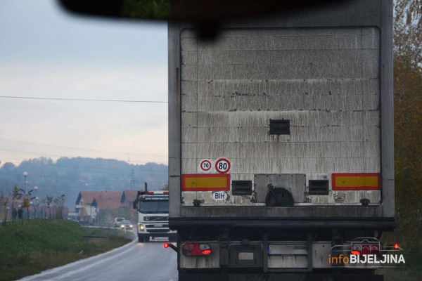 Šest srpskih kamiondžija pretučeno na graničnom prelazu