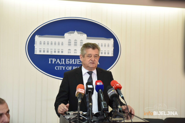Mićić pred građanima na „Forumu odgovornosti“