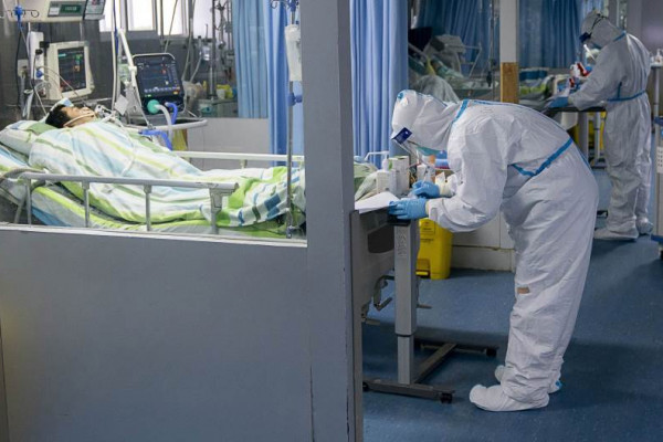 Od koronavirusa umrlo 80 ljudi, stranci čekaju evakuaciju iz Kine
