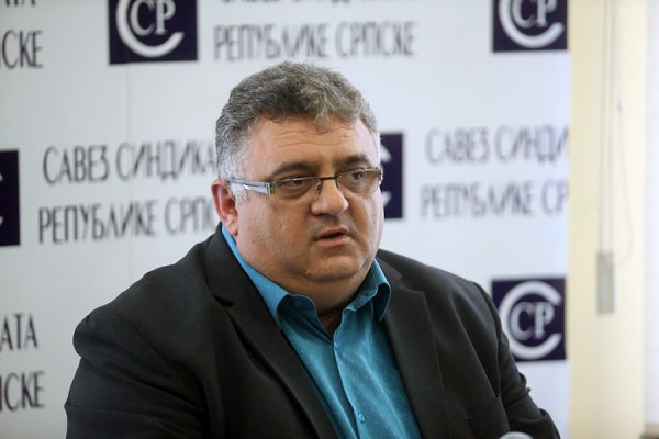 Gnjatić za InfoBijeljina: Učiniti dodatni napor da ljudi ovdje ostanu
