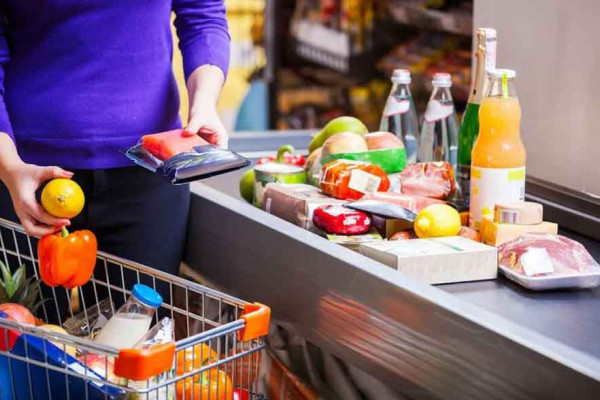 Ogorčeni kupac otkrio kako građane POTKRADAJU u supermarketima