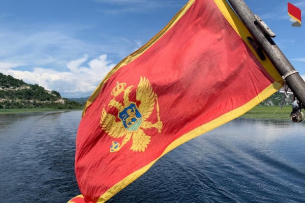 Crnogorski mediji: Zaplijenjeno 100 IPA znački, umiješan ruski konzul
