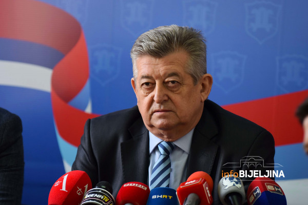 Nakon Dodikove izjave da će biti kandidat SNSD oglasio se Mićić