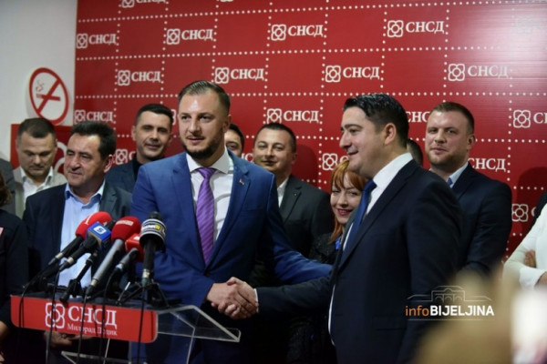 Nakon potpisivanja sporazuma reagovao vrh PDP-a