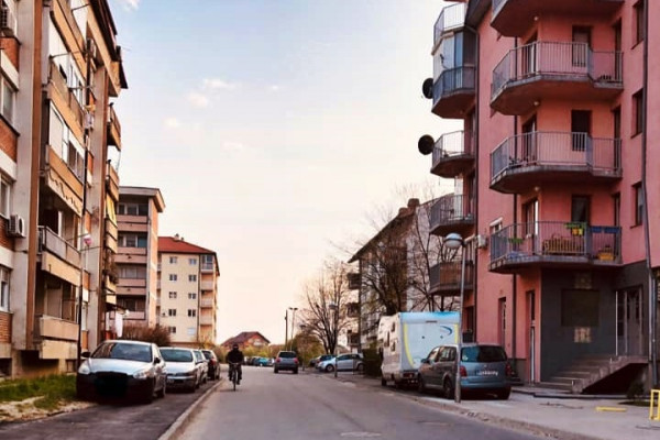 Omladina bijeljinskog naselja Bogdanović plac pomaže svojim sugrađanima