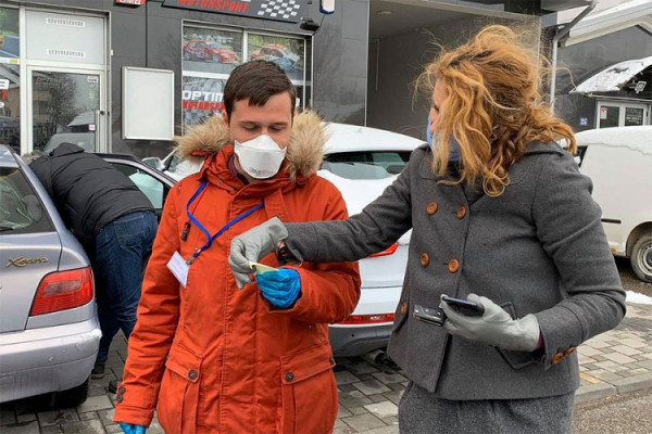 Bijeljinski volonteri pomažu građanima u izolaciji i penzionerima