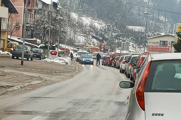 Postavljene kontrolne tačke u nekoliko banjalučkih naselja