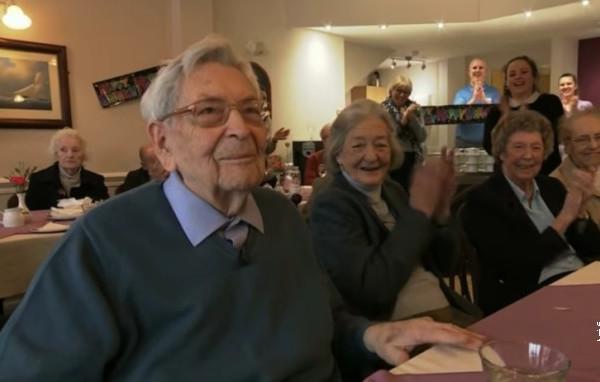 Najstariji čovjek proslavio 112. rođendan u samoizolaciji