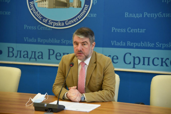 Šeranić: Za vozače kamiona kućna izolacija, za putnike karantin