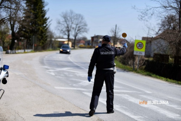 Policija kaznila 57 građana koji su se kretali izvan mjesta prebivališta