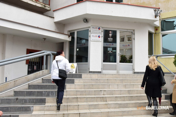 Danas je počela isplata martovskih penzija