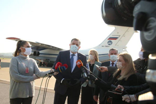 Dodik: Gdje ruski stručnjaci dezinfikuju “kao da nije bilo korone”