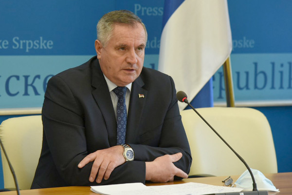 Višković o UBLAŽAVANJU MJERA u Srpskoj: Pojasnio i kada se otvaraju FRIZERSKI SALONI I KAFIĆI