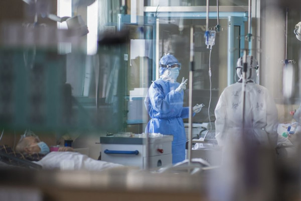 Korona virusom zaraženo oko 50 medicinara UKC