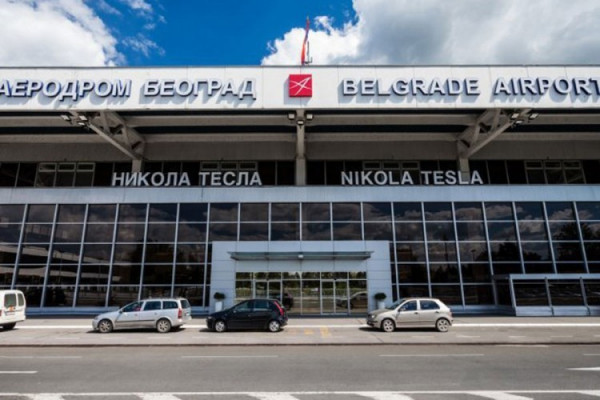 "Montenegro erlajnsu" zabranjeno slijetanje na beogradski aerodrom