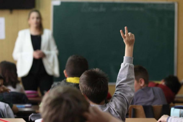 Sa lažnom diplomom radila kao nastavnica 15 godina?