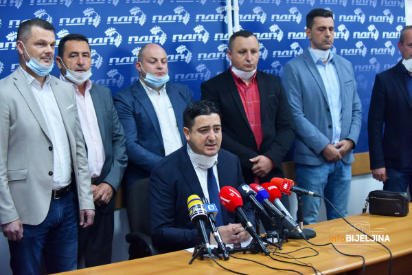 Marković: Ostajemo jedinstveni /FOTO/