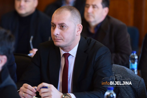 Bijeljina: Hitno riješiti problem zbrinjavanja životinjskog otpada /VIDEO/