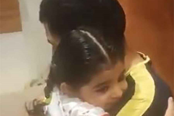 Dirljiv susret kćerkice i oca koji mjesecima nije vidio dijete (VIDEO)