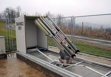 ISPALJENO 55 RAKETA Pojava grada svedena na minimum, lokalno prijavljena sugradica
