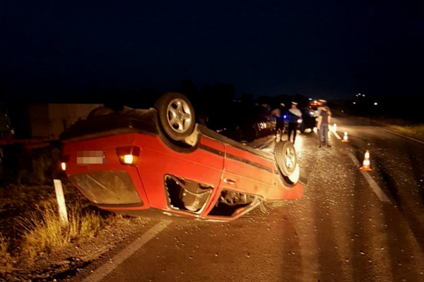 Nezgoda na Pavlović putu: Automobil završio na krovu /FOTO/