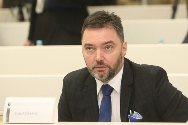 Košarac u Bijeljini sa Mićićem