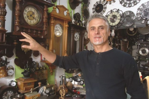 Čuvar vremena - sajdžija i kolekcioner Boško Stojanović