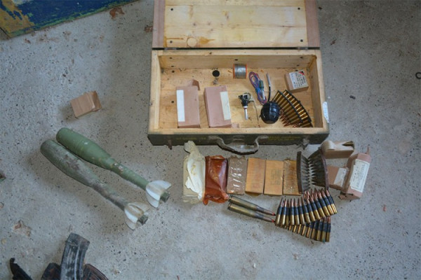 Nakon krize u Turjaku u kući pronađeno vojno oružje i mine