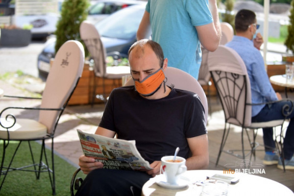 Bijeljina: MASKE od sutra OBAVEZNE i u baštama kafića ako gosti ne drže distancu
